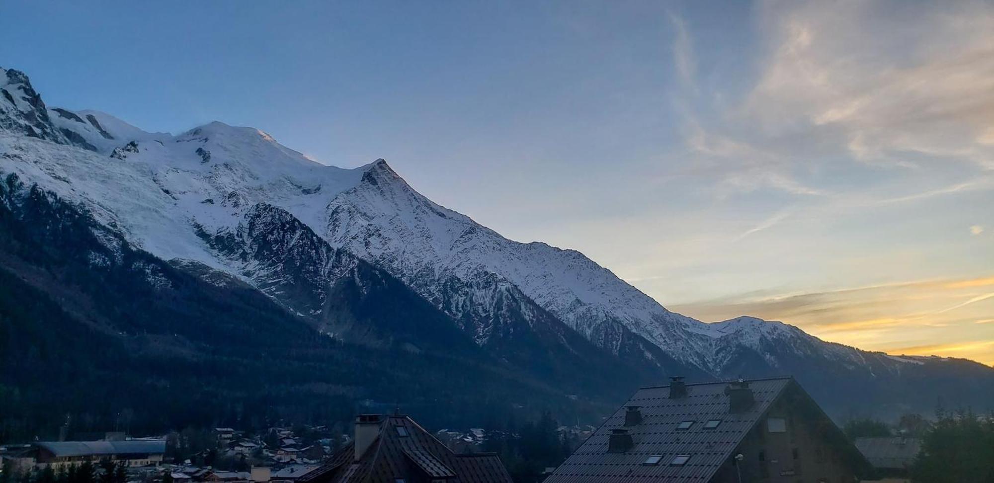 Les Pecles Mt Blanc - Chamonix Center Apartment ภายนอก รูปภาพ