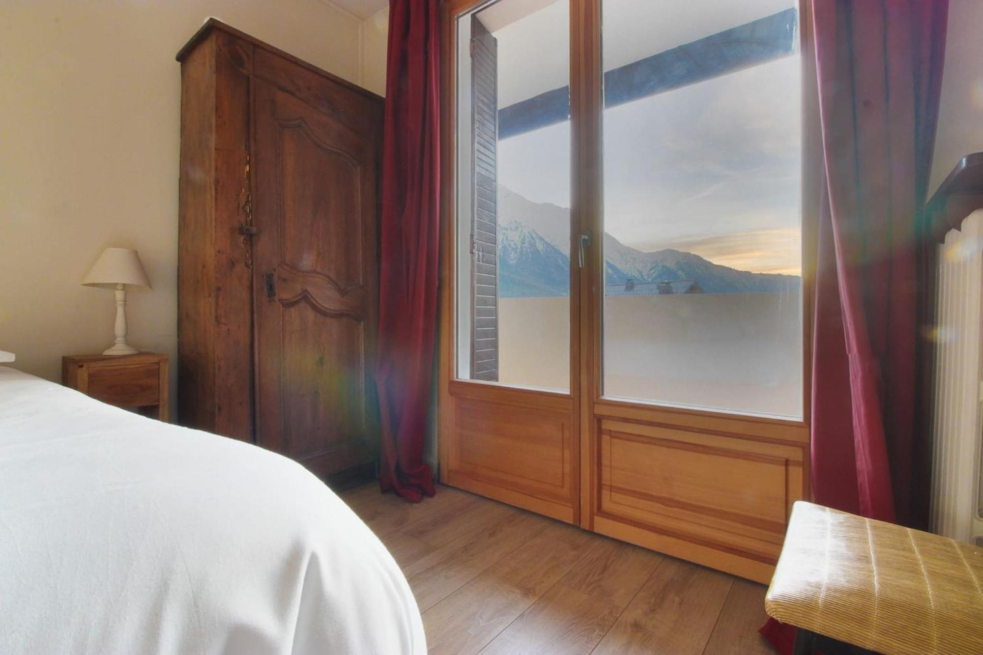 Les Pecles Mt Blanc - Chamonix Center Apartment ภายนอก รูปภาพ