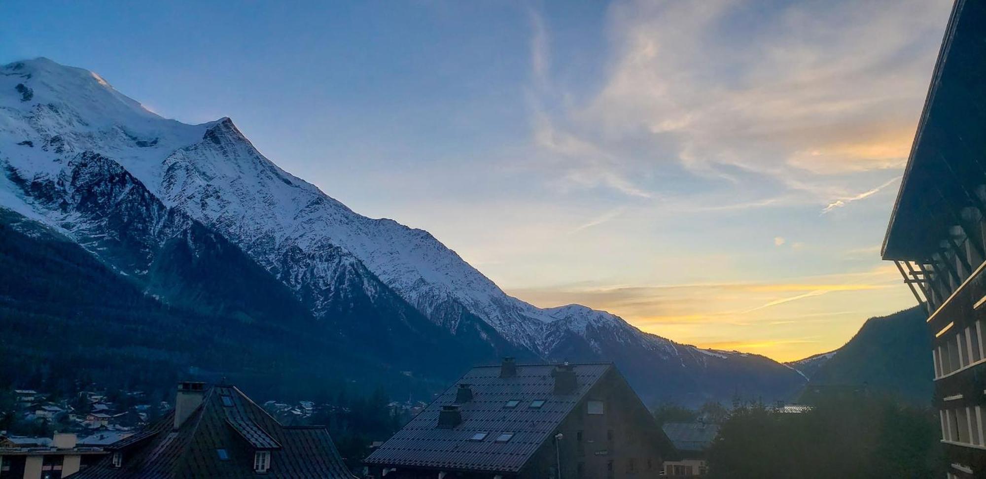Les Pecles Mt Blanc - Chamonix Center Apartment ภายนอก รูปภาพ